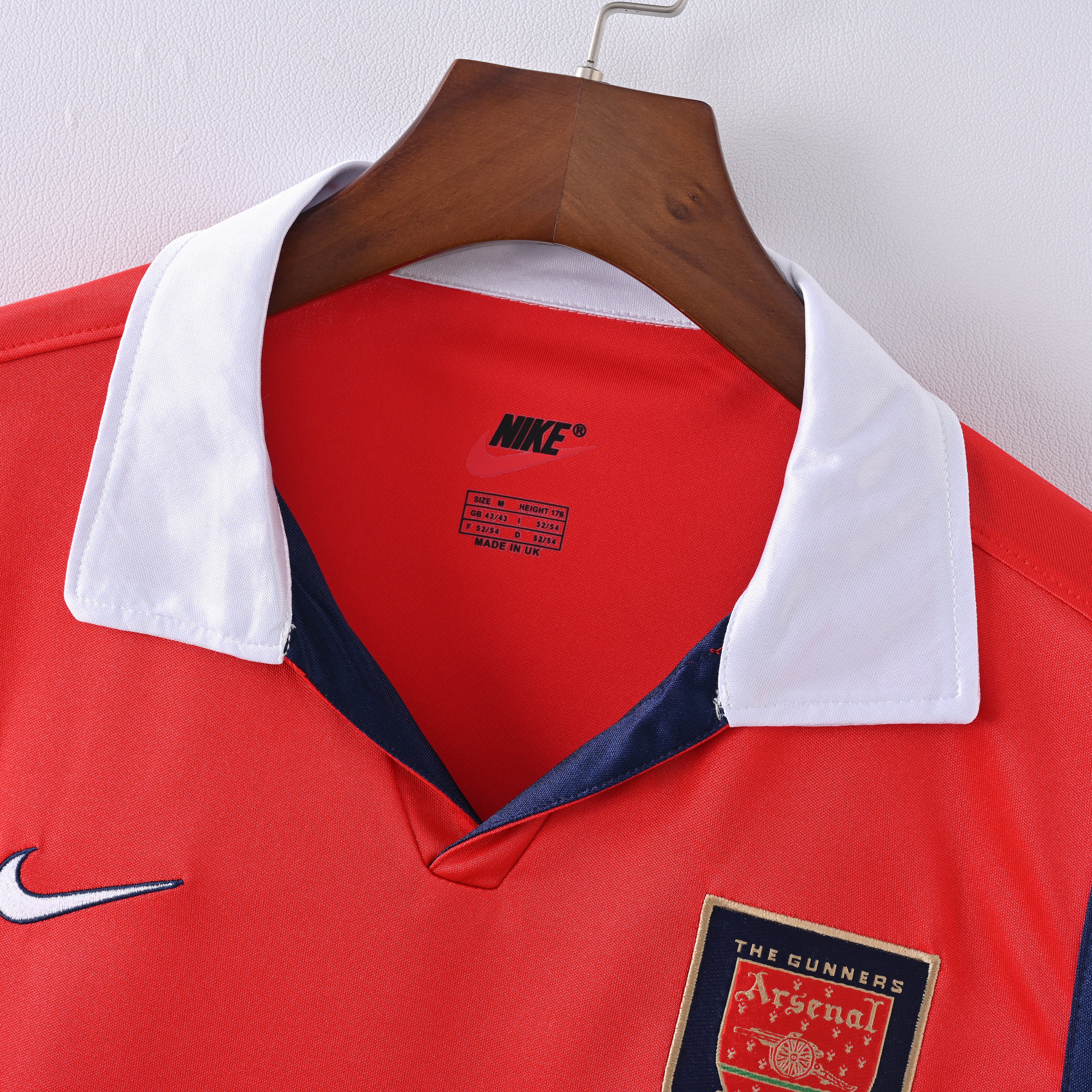 1998-99 Arsenal FC home jersey.