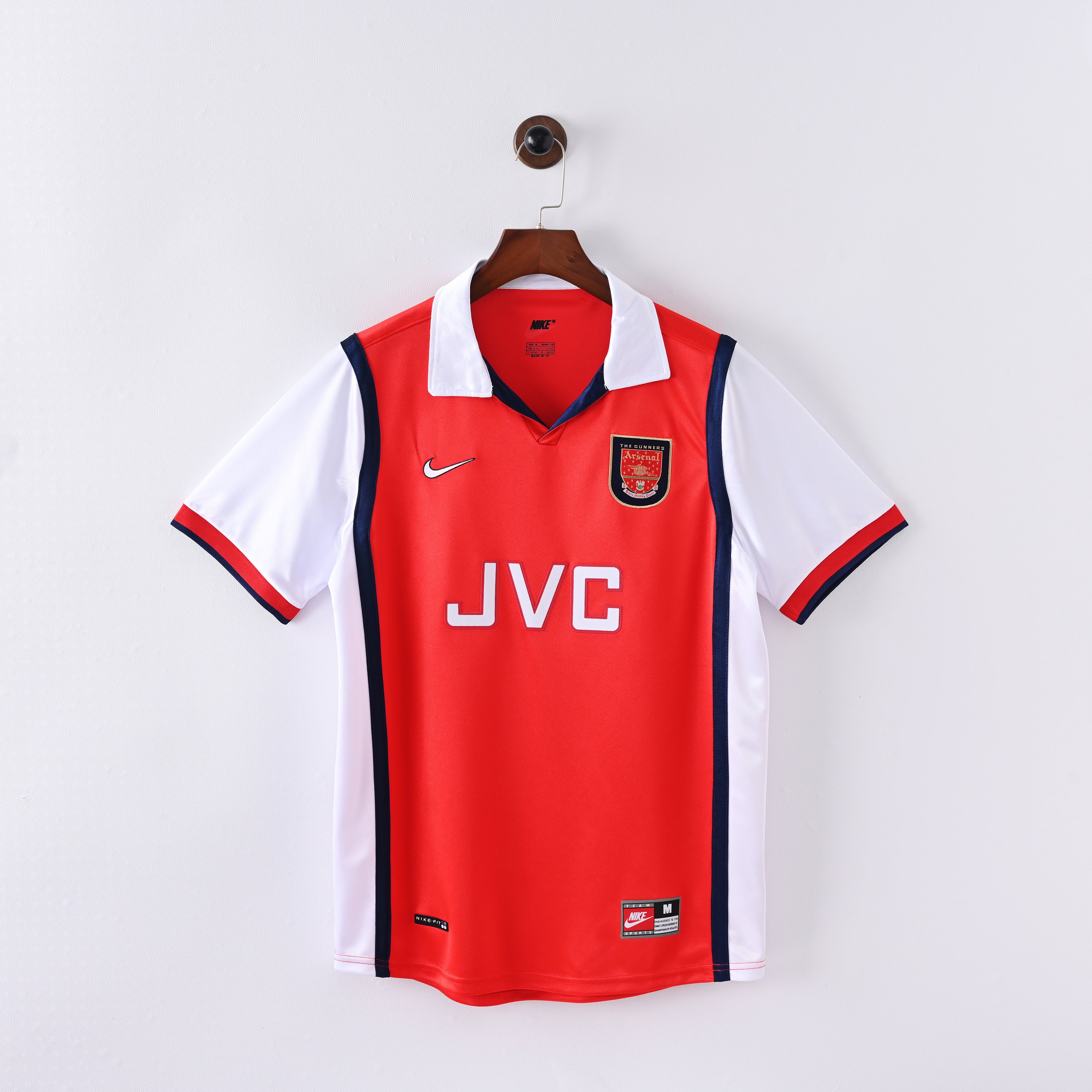 1998-99 Arsenal FC home jersey.