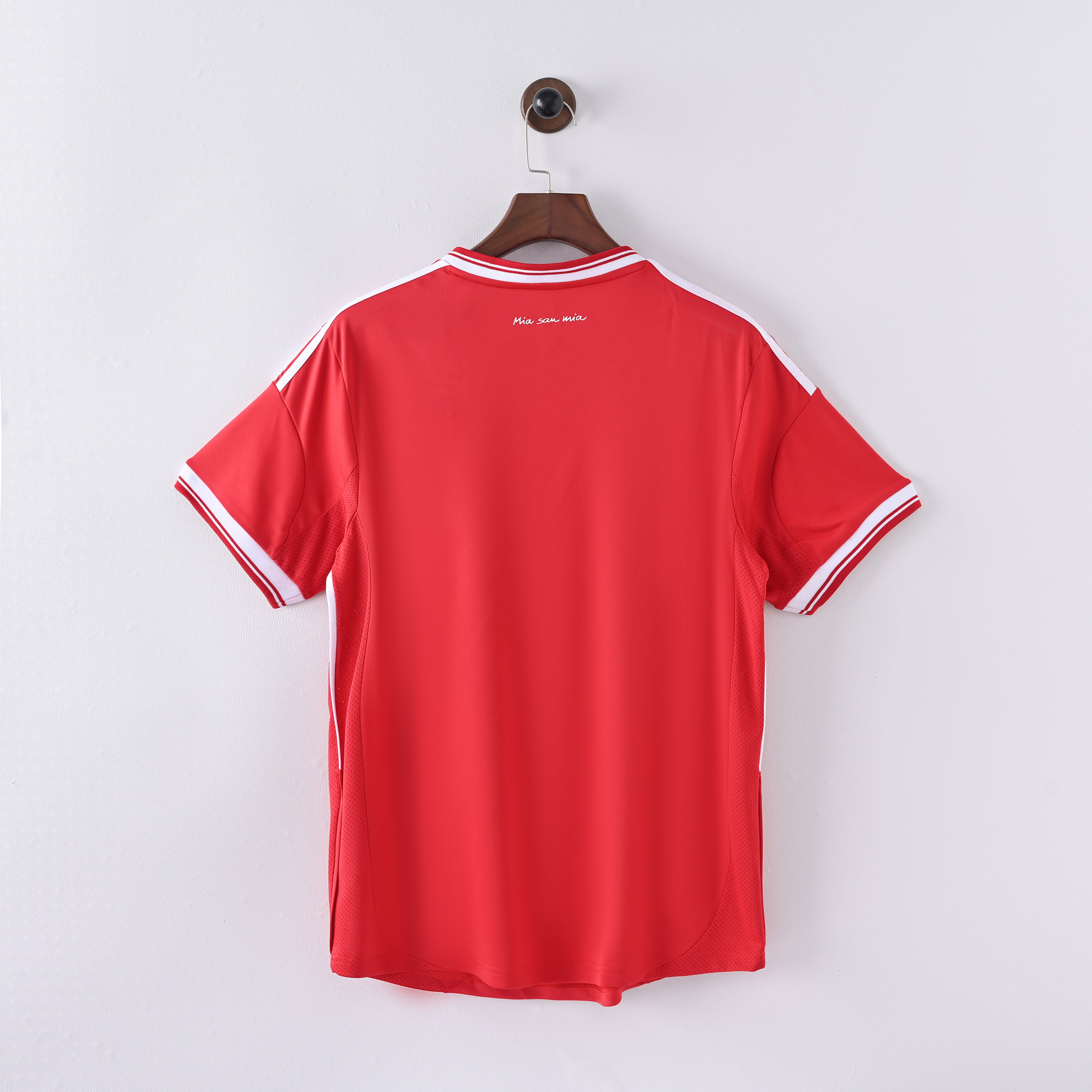 Bayern Munich 2013-14 Champions League Final home jersey